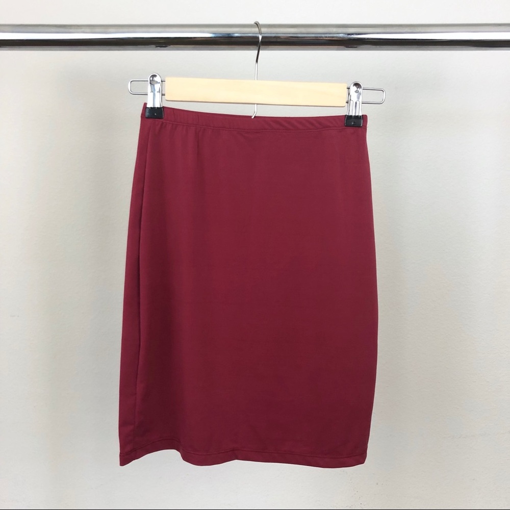 NWOT Dark Pink Elastic Waist Bodycon Mini Skirt